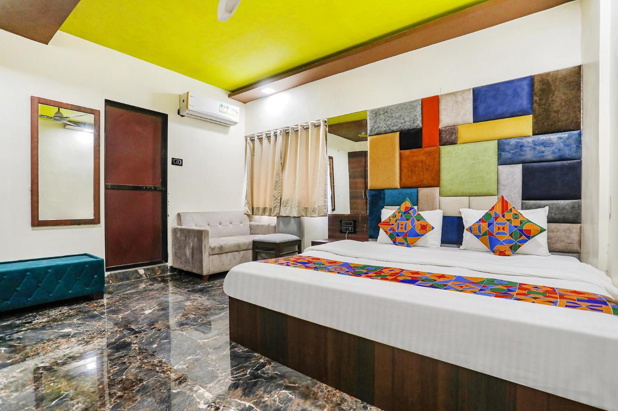 Fabexpress Versova Residency - Nr Kokilaben Hospital Mumbai Exterior photo